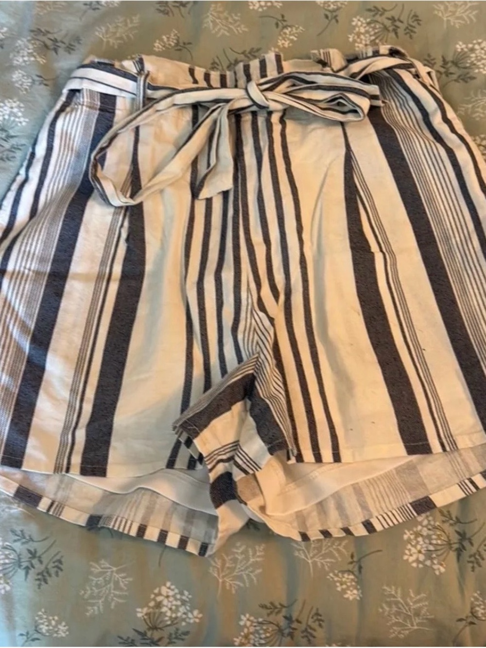 Francesca's Collections White and Navy Striped Tie-Waist Shorts